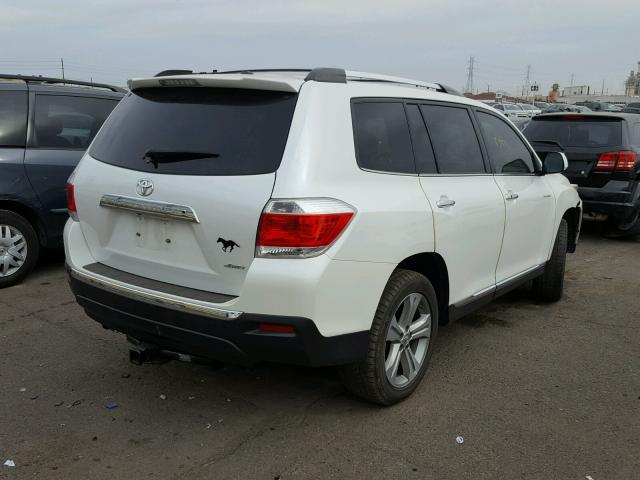 5TDDK3EH1CS124971 - 2012 TOYOTA HIGHLANDER WHITE photo 4