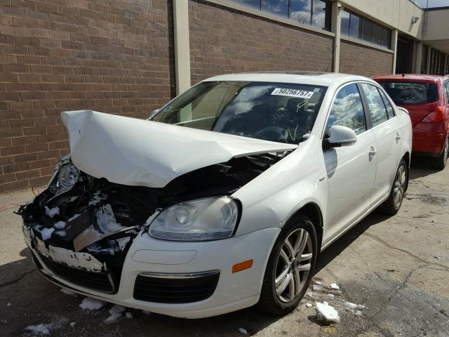 3VWEF71K27M181264 - 2007 VOLKSWAGEN JETTA WOLF WHITE photo 2