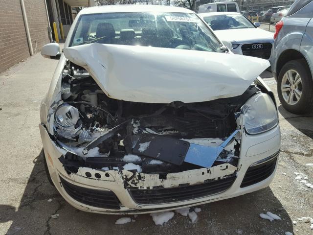 3VWEF71K27M181264 - 2007 VOLKSWAGEN JETTA WOLF WHITE photo 9