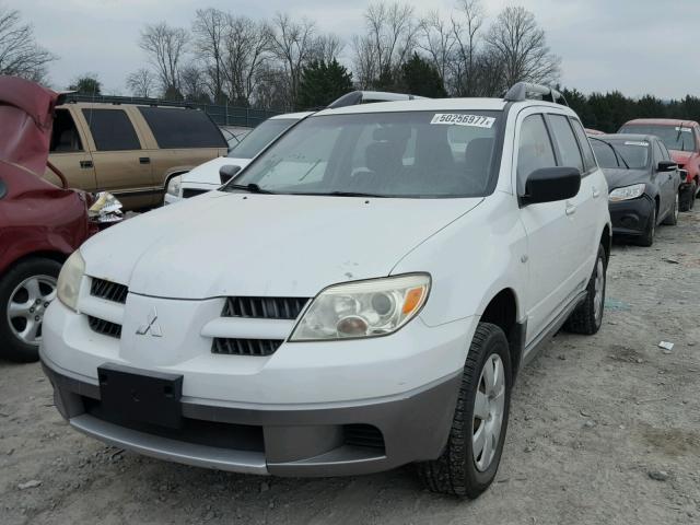 JA4LZ31FX5U050910 - 2005 MITSUBISHI OUTLANDER WHITE photo 2