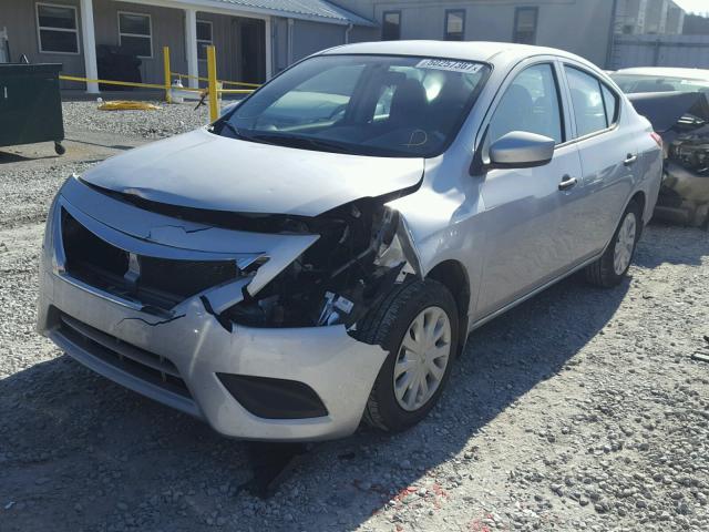 3N1CN7AP4GL918093 - 2016 NISSAN VERSA S SILVER photo 2