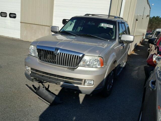 5LMFU28R73LJ03621 - 2003 LINCOLN NAVIGATOR SILVER photo 2