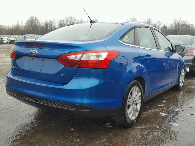 1FAHP3H26CL105608 - 2012 FORD FOCUS SEL BLUE photo 4