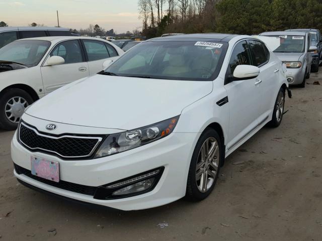 5XXGR4A63DG233180 - 2013 KIA OPTIMA SX WHITE photo 2