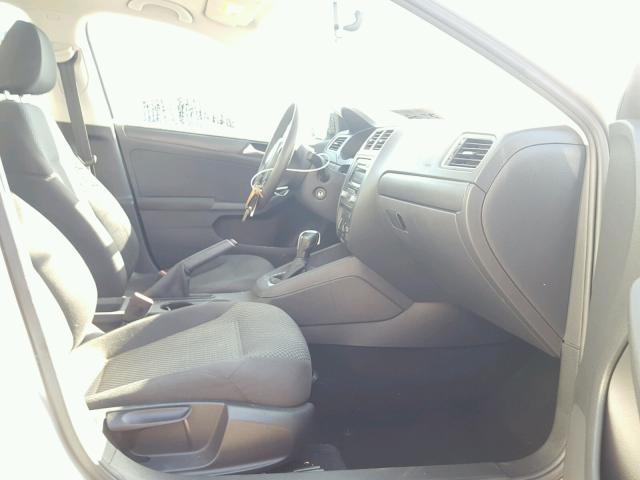 3VW2K7AJ1CM392486 - 2012 VOLKSWAGEN JETTA BASE ვერცხლისფერი ფოტო 5