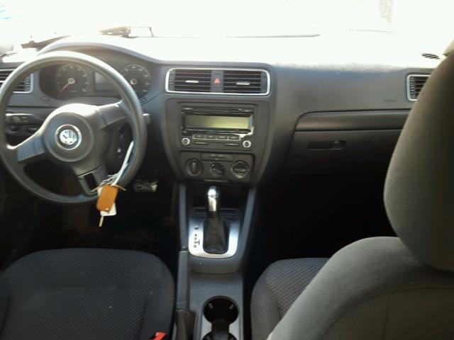 3VW2K7AJ1CM392486 - 2012 VOLKSWAGEN JETTA BASE ვერცხლისფერი ფოტო 9