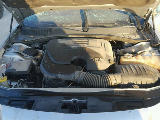 2C3CCAAG4CH188743 - 2012 CHRYSLER 300 SILVER photo 7