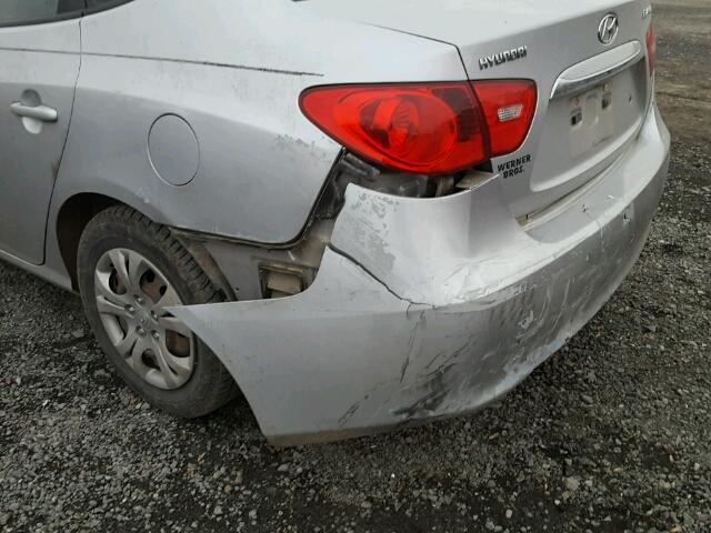 KMHDU4AD0AU889113 - 2010 HYUNDAI ELANTRA BL SILVER photo 9