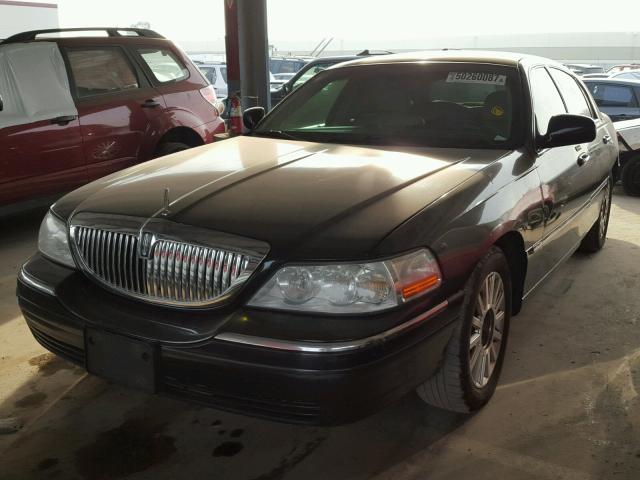 1LNHM81VX6Y629674 - 2006 LINCOLN TOWN CAR S BLACK photo 2