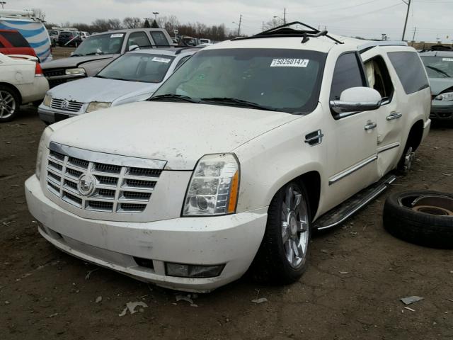 1GYFK66888R271782 - 2008 CADILLAC ESCALADE E WHITE photo 2