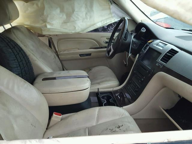 1GYFK66888R271782 - 2008 CADILLAC ESCALADE E WHITE photo 5