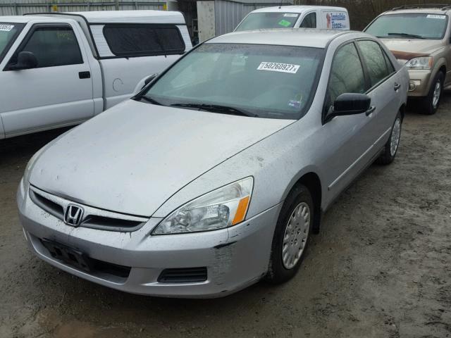 1HGCM56197A047435 - 2007 HONDA ACCORD VAL SILVER photo 2