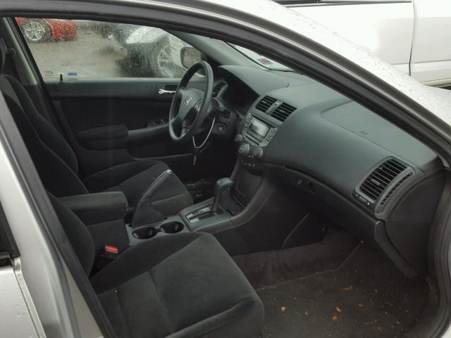 1HGCM56197A047435 - 2007 HONDA ACCORD VAL SILVER photo 5