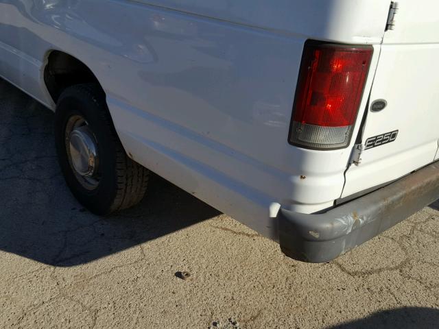 1FTNS24W24HA29128 - 2004 FORD ECONOLINE WHITE photo 9