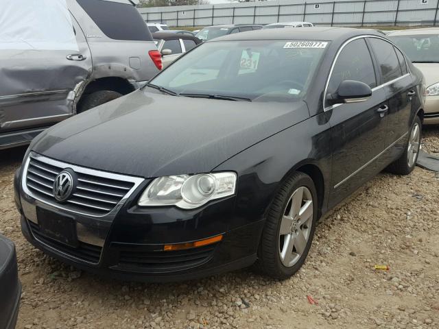 WVWAK73C38E022036 - 2008 VOLKSWAGEN PASSAT KOM BLACK photo 2