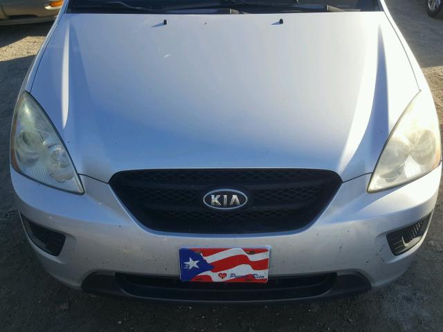 KNAFG526877118915 - 2007 KIA RONDO LX SILVER photo 7