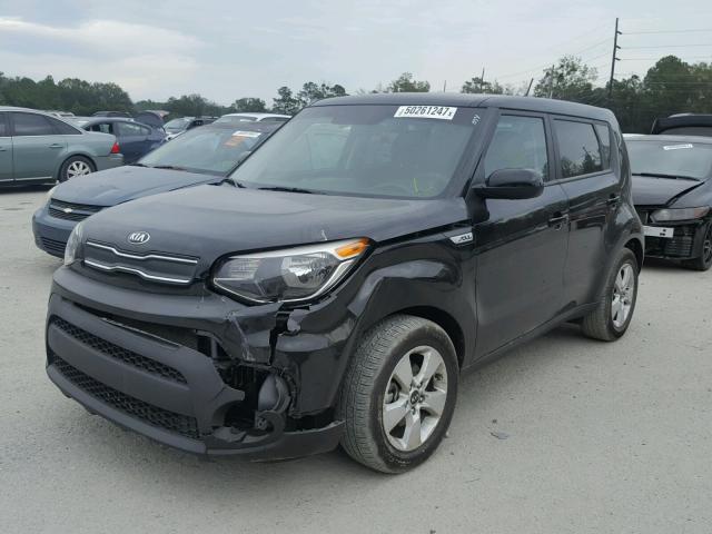 KNDJN2A27H7410931 - 2017 KIA SOUL BLACK photo 2