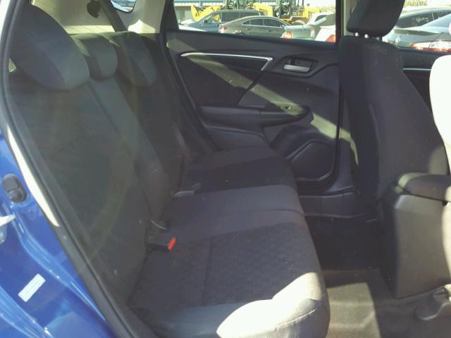JHMGK5H58HS005371 - 2017 HONDA FIT LX أزرق صورة 6