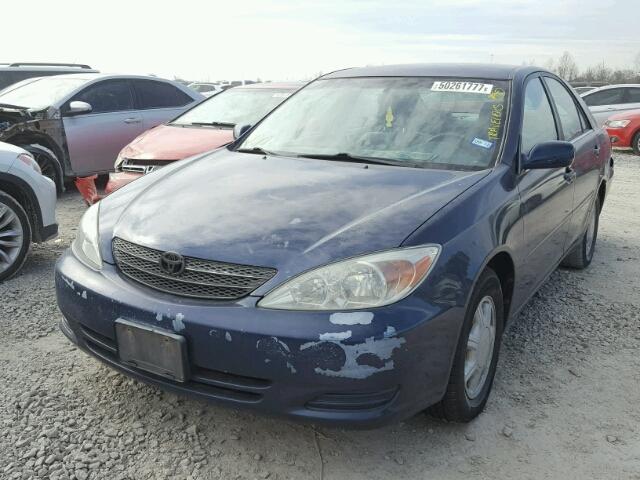 4T1BE32K83U661391 - 2003 TOYOTA CAMRY LE BLUE photo 2