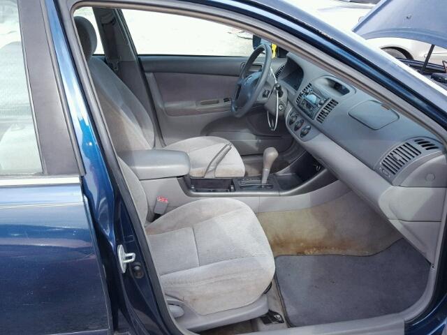 4T1BE32K83U661391 - 2003 TOYOTA CAMRY LE BLUE photo 5