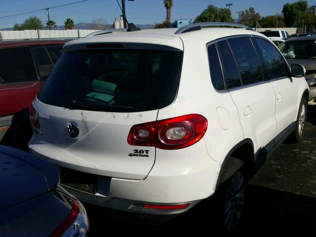 WVGBV75N29W005360 - 2009 VOLKSWAGEN TIGUAN SE WHITE photo 4