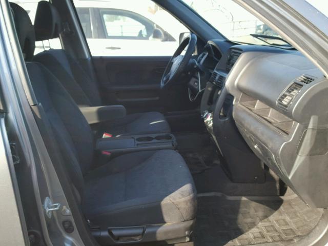 JHLRD68585C021377 - 2005 HONDA CR-V LX GRAY photo 5