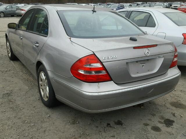 WDBUF26J15A622277 - 2005 MERCEDES-BENZ E 320 CDI GRAY photo 3