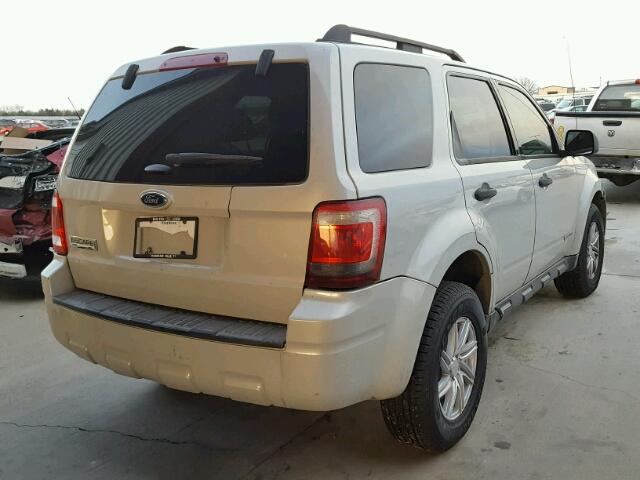 1FMCU03Z98KD41470 - 2008 FORD ESCAPE XLT WHITE photo 4