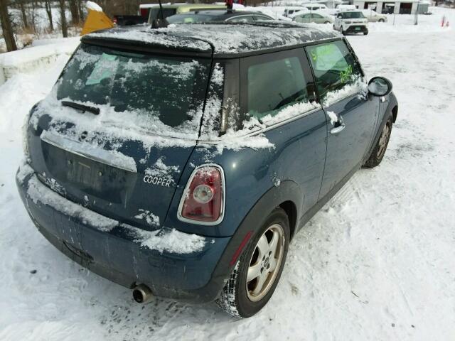 WMWMF33559TU75189 - 2009 MINI COOPER BLUE photo 4