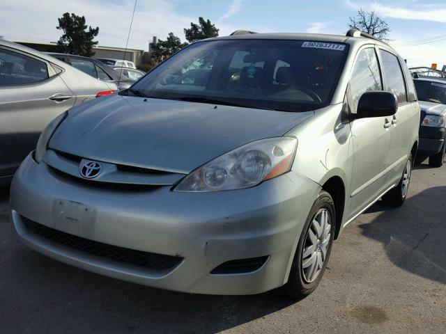 5TDZA23C36S557562 - 2006 TOYOTA SIENNA CE GREEN photo 2