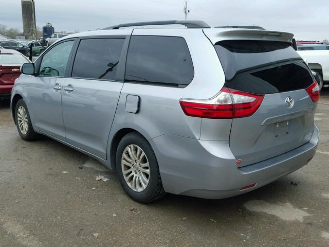 5TDYK3DC8FS690251 - 2015 TOYOTA SIENNA XLE GRAY photo 3