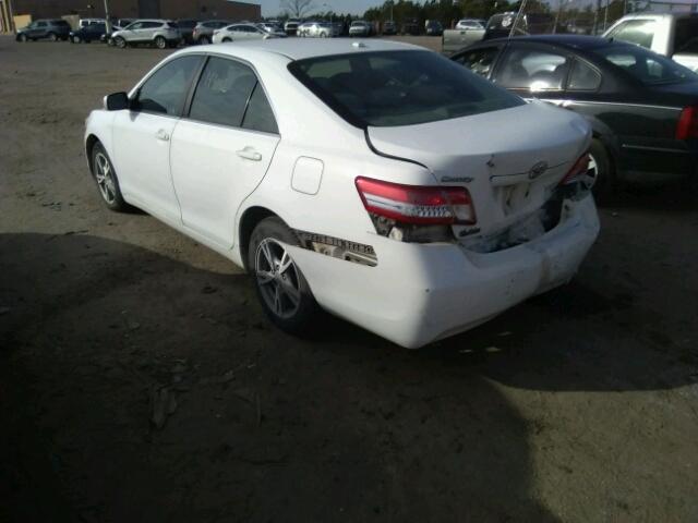 4T4BF3EKXAR006855 - 2010 TOYOTA CAMRY BASE WHITE photo 3