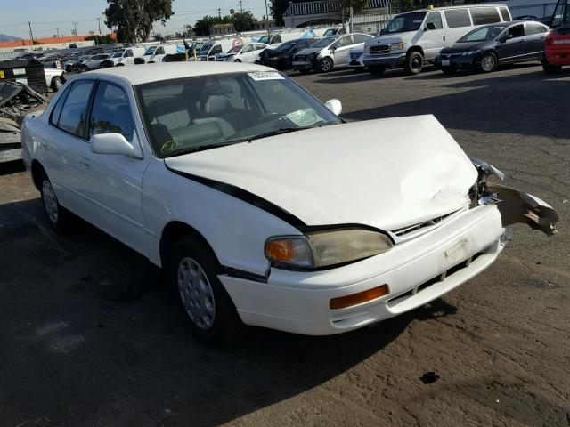 JT2BG12K1T0372520 - 1996 TOYOTA CAMRY DX WHITE photo 1