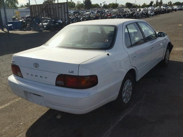 JT2BG12K1T0372520 - 1996 TOYOTA CAMRY DX WHITE photo 4