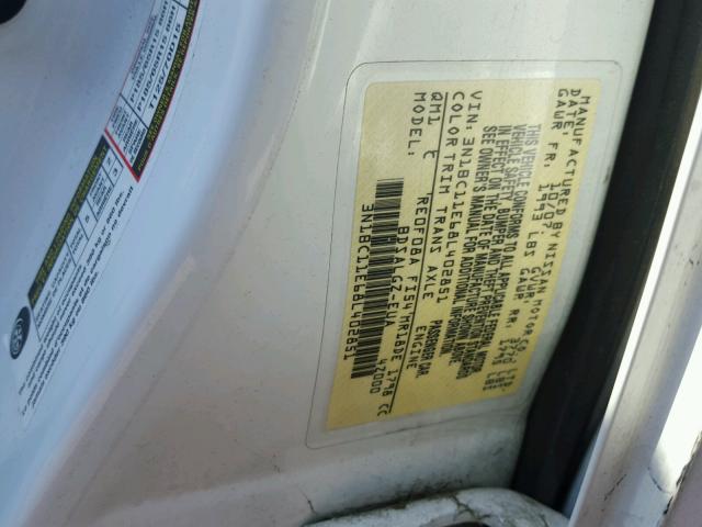 3N1BC11E68L402851 - 2008 NISSAN VERSA WHITE photo 10