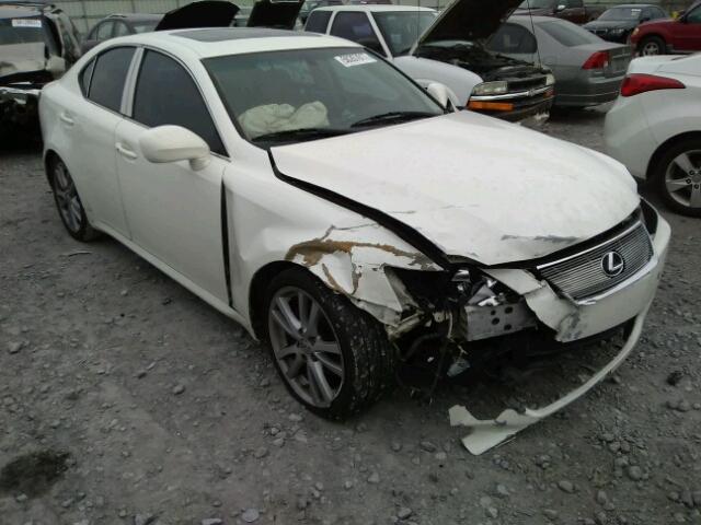 JTHBK262062002379 - 2006 LEXUS IS 250 WHITE photo 1