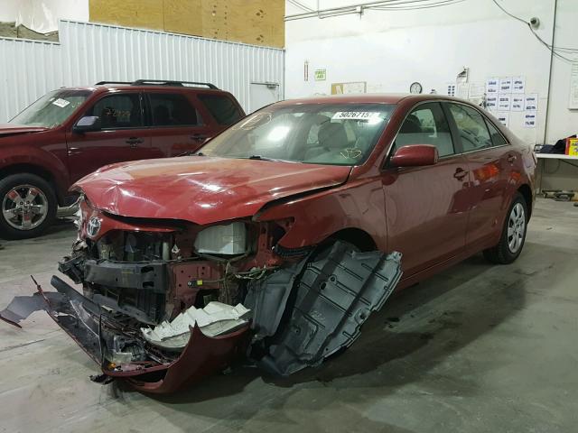 4T1BF3EK1AU067683 - 2010 TOYOTA CAMRY BASE RED photo 2