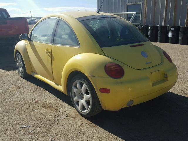 3VWDD21C82M429586 - 2002 VOLKSWAGEN NEW BEETLE YELLOW photo 3