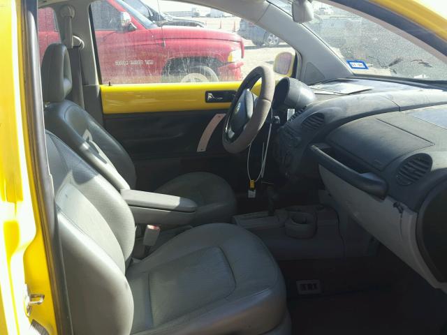 3VWDD21C82M429586 - 2002 VOLKSWAGEN NEW BEETLE ყვითელი ფოტო 5