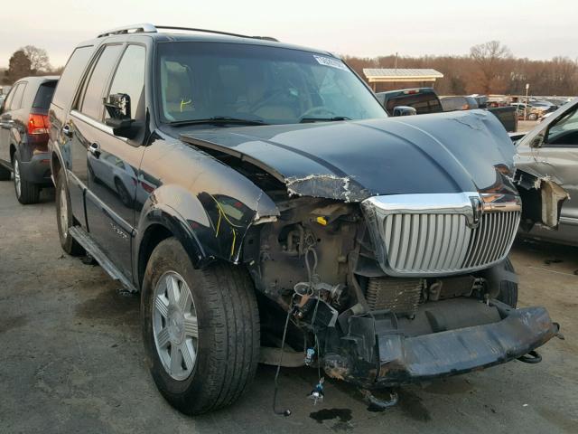 5LMFU28575LJ10925 - 2005 LINCOLN NAVIGATOR BLACK photo 1