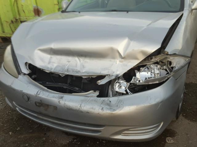 4T1BE32K94U899851 - 2004 TOYOTA CAMRY LE SILVER photo 9