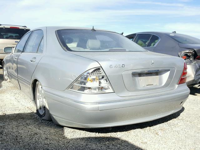 WDBNG70J71A135019 - 2001 MERCEDES-BENZ S 430 SILVER photo 3