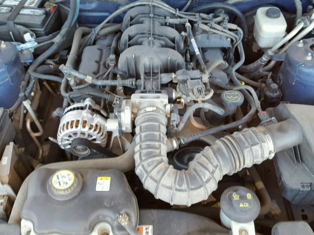 1ZVHT80N285120060 - 2008 FORD MUSTANG BLUE photo 7