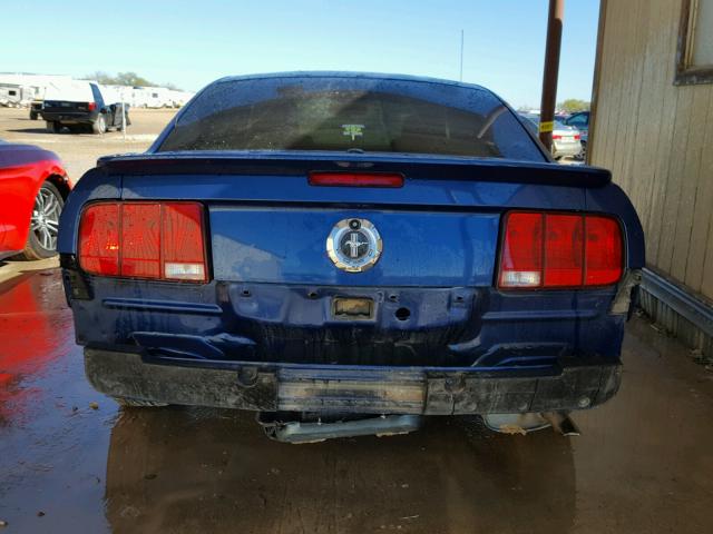 1ZVHT80N285120060 - 2008 FORD MUSTANG BLUE photo 9