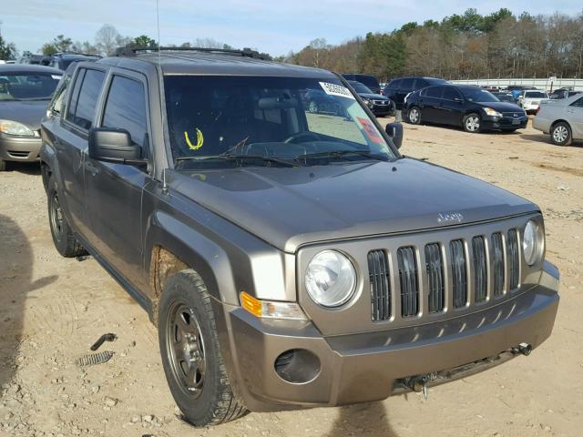 1J8FT28W38D761009 - 2008 JEEP PATRIOT SP GOLD photo 1