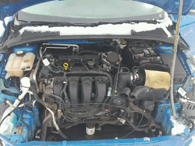 1FAHP3F23CL299744 - 2012 FORD FOCUS SE BLUE photo 7