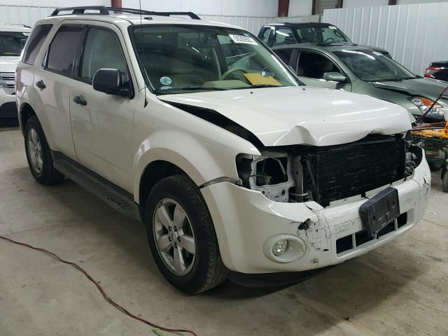 1FMCU0DG3BKB45819 - 2011 FORD ESCAPE XLT WHITE photo 1