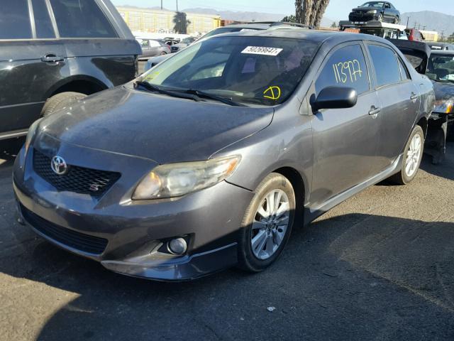 1NXBU4EE6AZ313715 - 2010 TOYOTA COROLLA BA GRAY photo 2