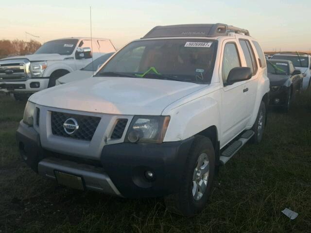 5N1AN0NU4AC515435 - 2010 NISSAN XTERRA OFF WHITE photo 2