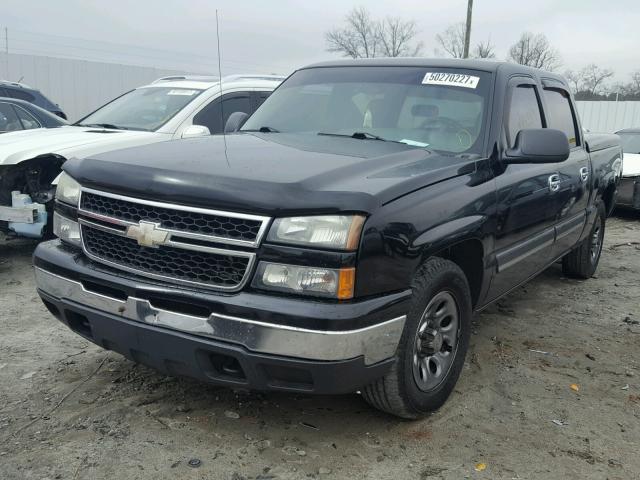 2GCEC13V361234639 - 2006 CHEVROLET SILVERADO BLACK photo 2